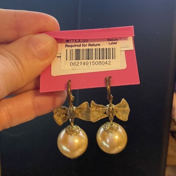 Betsey Johnson Dangling Pearl Bow Earrings New - Picture 4 of 6
